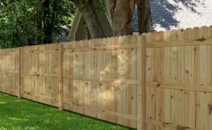 Wood privacy fence